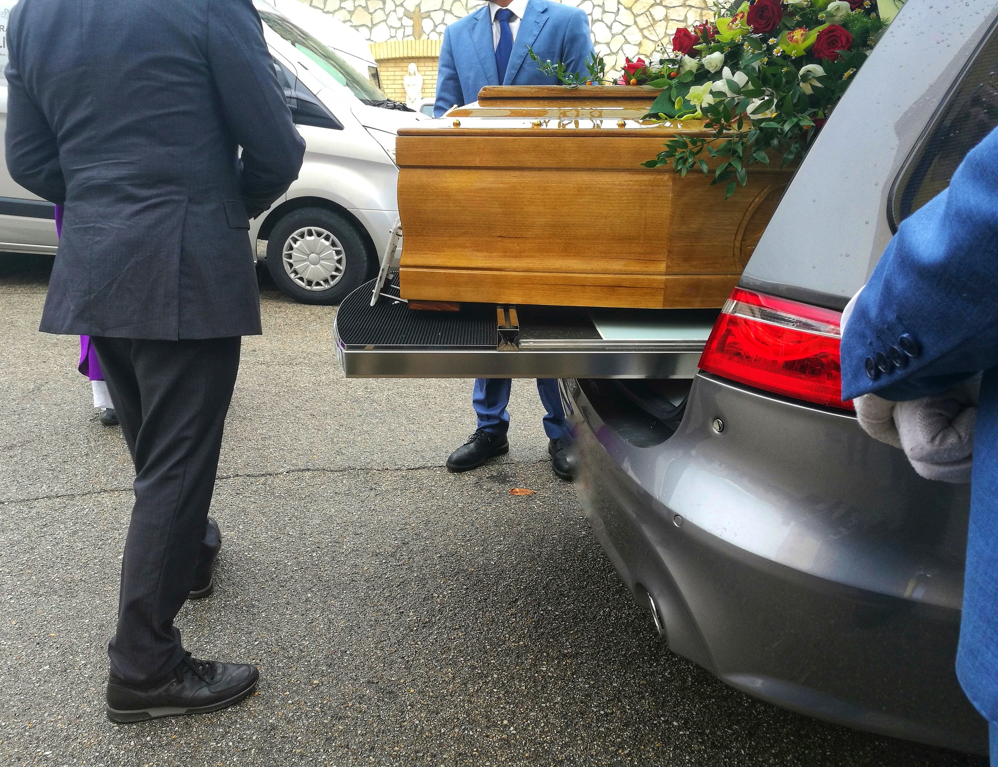 La importancia de contratar un carro fúnebre | Nuestro Blog
